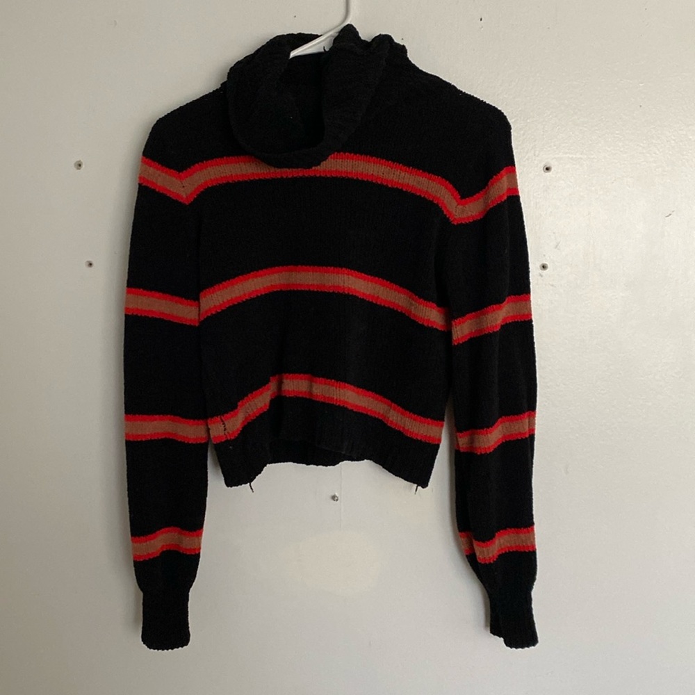 Crop sweater
